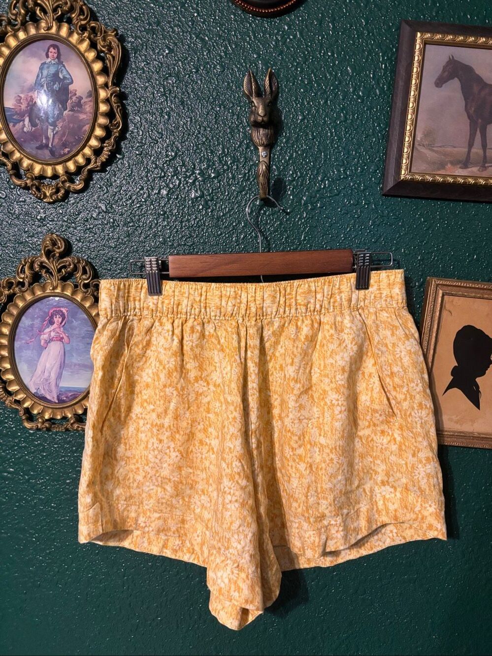 Patagonia Hemp Lyocell Pull On Yellow White Shorts Size Medium